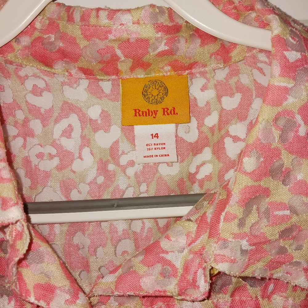 Ruby Rd. Top. Size 14 - Picture 3 of 4